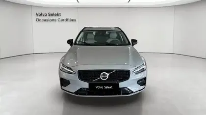 Photo 8 Volvo V60  Micro hybride essence B4 197 ch DCT7