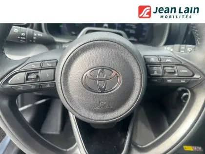 Photo 11 Toyota Yaris  Hybride 130h
