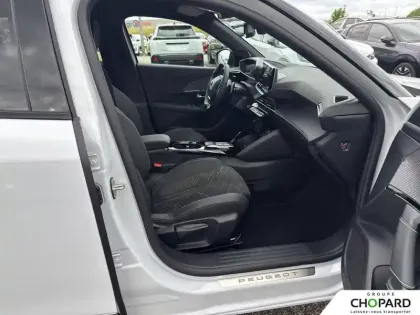 Photo 12 Peugeot 2008  Hybrid 145 e-DCS6