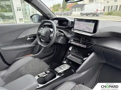 Photo 12 Peugeot 2008  Hybrid 145 e-DCS6