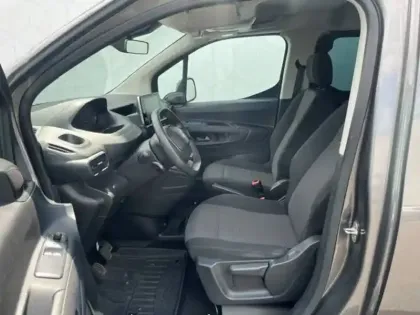Photo 18 Peugeot Rifter  Standard BlueHDi 100 S&S BVM6 5pl
