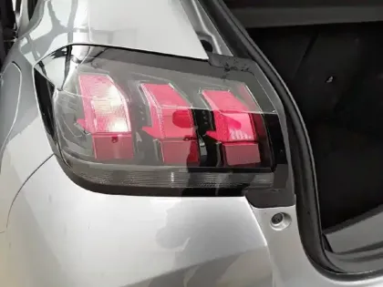 Photo 57 Peugeot 208  PureTech 75 S&S BVM5