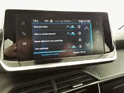 Photo 60 Peugeot 208  PureTech 75 S&S BVM5