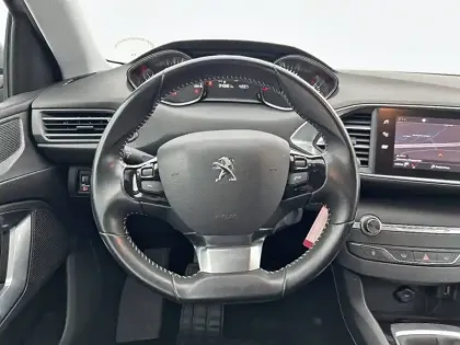 Photo 34 Peugeot 308  BlueHDi 100ch S&S BVM6