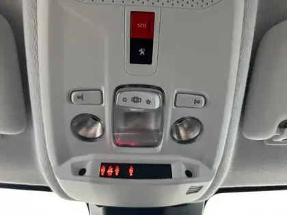 Photo 45 Peugeot 208  Electrique 50 kWh 136ch
