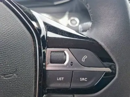 Photo 19 Peugeot 208  Electrique 50 kWh 136ch