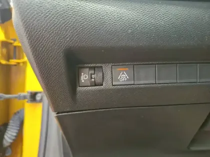 Photo 17 Peugeot 208  Electrique 50 kWh 136ch