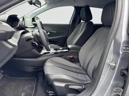 Photo 10 Peugeot 208  Electrique 50 kWh 136ch