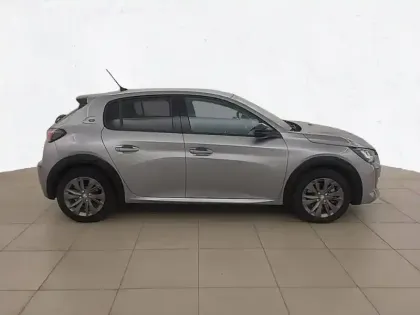 Photo 23 Peugeot 208  Electrique 50 kWh 136ch