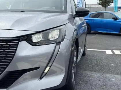 Photo 15 Peugeot 208  Electrique 50 kWh 136ch