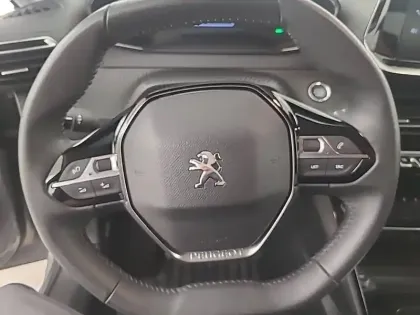 Photo 28 Peugeot 208  Electrique 50 kWh 136ch