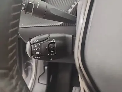 Photo 42 Peugeot 208  Electrique 50 kWh 136ch
