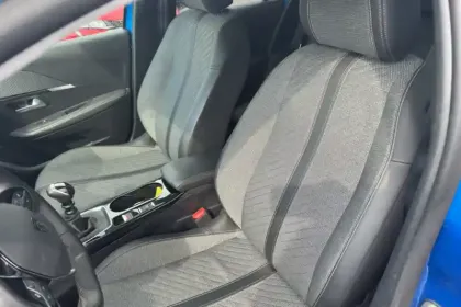 Photo 8 Peugeot 208  PureTech 100 S&S BVM6