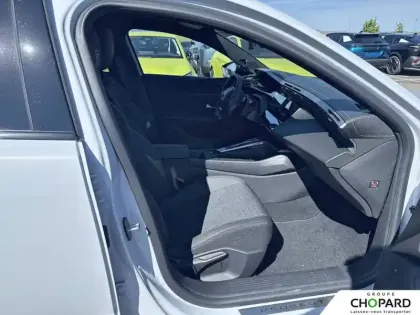Photo 12 Peugeot 408  Hybrid 145 e-DCS6