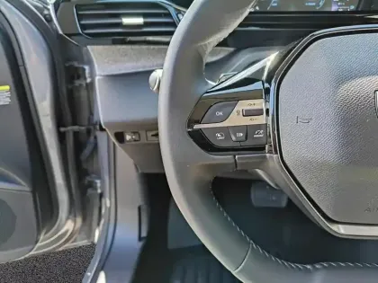 Photo 18 Peugeot 308  Hybrid 145 e-DCS6 Allure