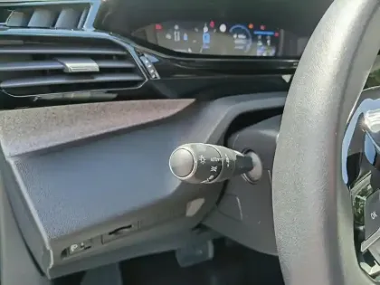Photo 16 Peugeot 308  Hybrid 145 e-DCS6 Allure