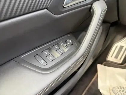 Photo 19 Peugeot 508  SW Hybrid 225 e-EAT8 GT