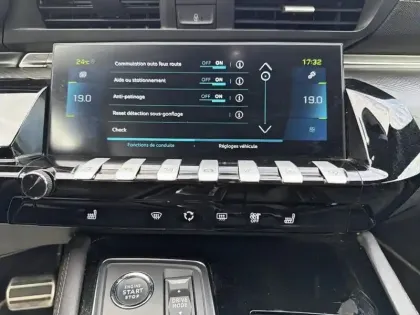 Photo 12 Peugeot 508  SW Hybrid 225 e-EAT8 GT