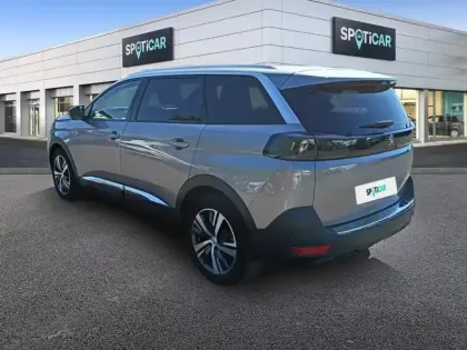 Photo 29 Peugeot 5008  Hybrid 136 e-DCS6 Allure Pack