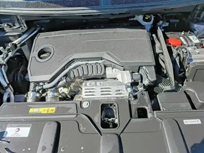 Photo 6 Peugeot 5008  Hybrid 136 e-DCS6 Allure Pack