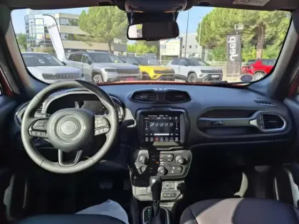 Photo 9 Jeep Renegade  1.3 Turbo T4 190 ch PHEV AT6 4xe eAWD 80th Anniversary