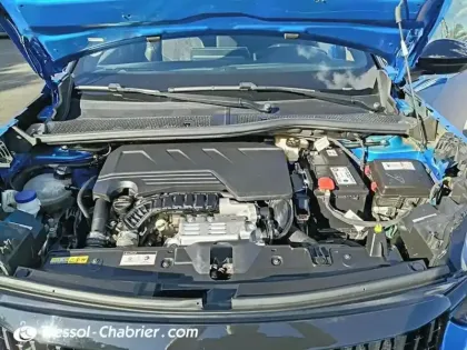 Photo 28 Peugeot 2008  PureTech 155 S&S EAT8 GT