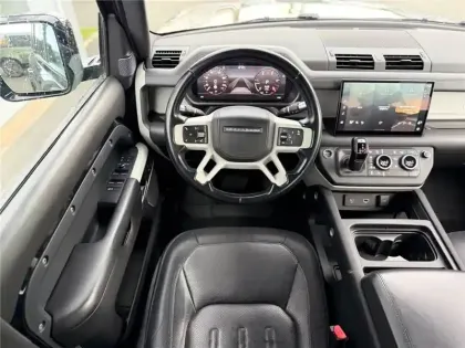 Photo 120 Land rover Defender 110 D300 MHEV BVA8 X-DYNAMIC