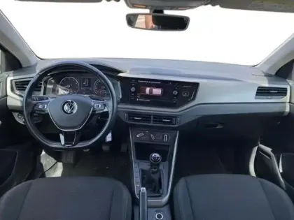 Photo 7 Volkswagen Polo BUSINESS 1.0 80 S&S BVM5 Lounge
