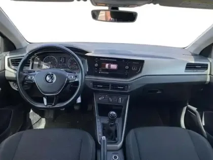 Photo 7 Volkswagen Polo BUSINESS 1.0 80 S&S BVM5 Lounge