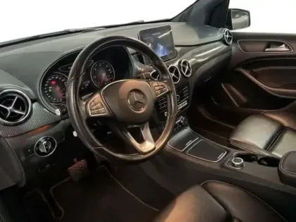 Photo 8 Mercedes Classe B 200 d 7-G DCT Starlight Edition