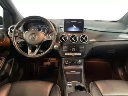 Photo 7 Mercedes Classe B 200 d 7-G DCT Starlight Edition