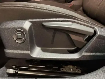 Photo 19 Audi A3 TFSI e Hybride rechargeable 204 S tronic 6 Design