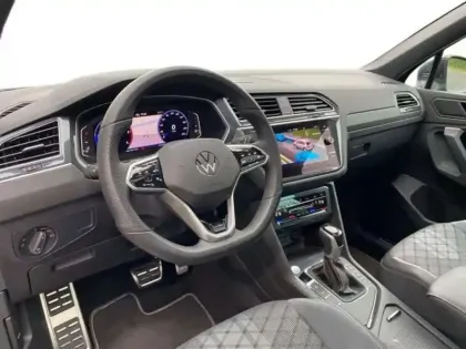 Photo 8 Volkswagen Tiguan 2.0 TDI 150ch DSG7 R-Line