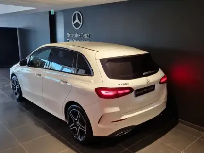 Photo 12 Mercedes Classe B 250 e AMG Line
