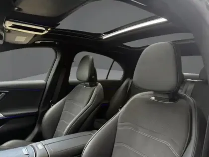 Photo 36 Mercedes Classe E  220 d AMG Line Berlin