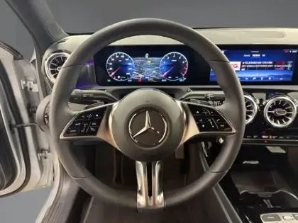 Photo 15 Mercedes Classe A 180 Progressive Line