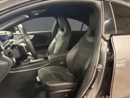 Photo 11 Mercedes CLA  200 d Coupé AMG Line