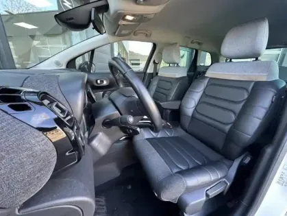 Photo 13 Citroën C3 Aircross PureTech 110 S&S BVM6 Shine