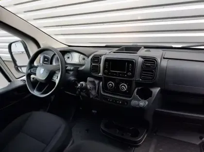 Photo 11 Peugeot Boxer Fourgon Nouveau FGN 3.5 T L2H2 140 S&S BVM6