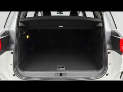 Photo 14 Citroën C5 aircross Hybrid 225ch Shine Pack e-EAT8 + Attelage