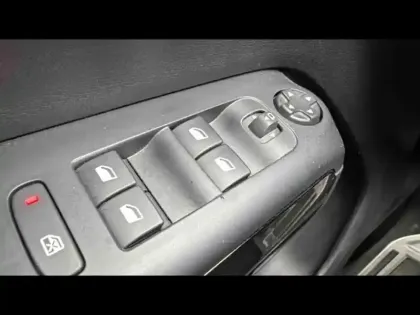 Photo 24 Citroën C5 aircross Hybrid 225ch Shine Pack e-EAT8 + Attelage