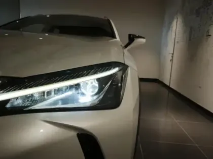 Photo 6 Lexus UX  250h 2WD Pack Confort Business MY20
