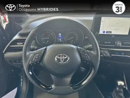 Photo 8 Toyota C-HR  2.0 Hybride 184ch Collection E-CVT Alcantara