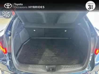 Photo 9 Toyota C-HR  2.0 Hybride 184ch Collection E-CVT Alcantara