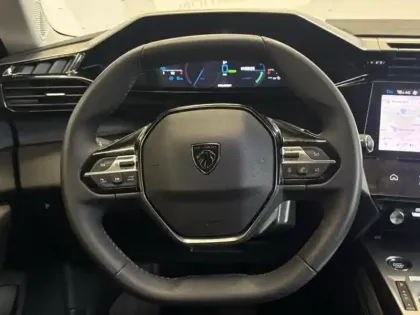 Photo 8 Peugeot 308  PHEV 180ch Allure Pack e-EAT8