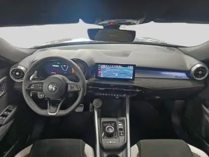 Photo 7 Alfa Romeo Tonale  1.5 Ibrida 175ch Sport Speciale TCT