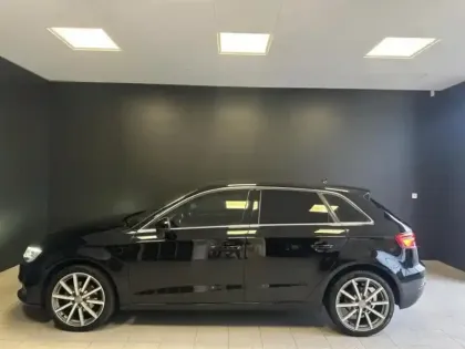 Photo 14 Audi A3  Sportback 1.6 TDI 116ch Design luxe S tronic 7
