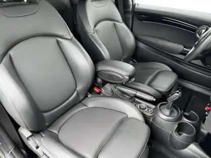 Photo 28 Mini Mini  Cooper 136ch Edition Premium BVA7