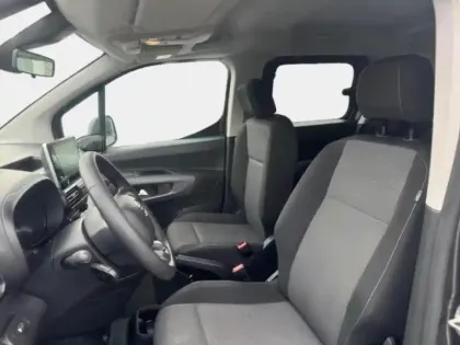 Photo 13 Toyota Proace  CITY Verso Long 1.5 130 D-4D Dynamic