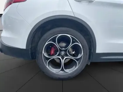 Photo 10 Alfa Romeo Stelvio  2.2 Diesel 190ch Sprint Q4 AT8 MY22
